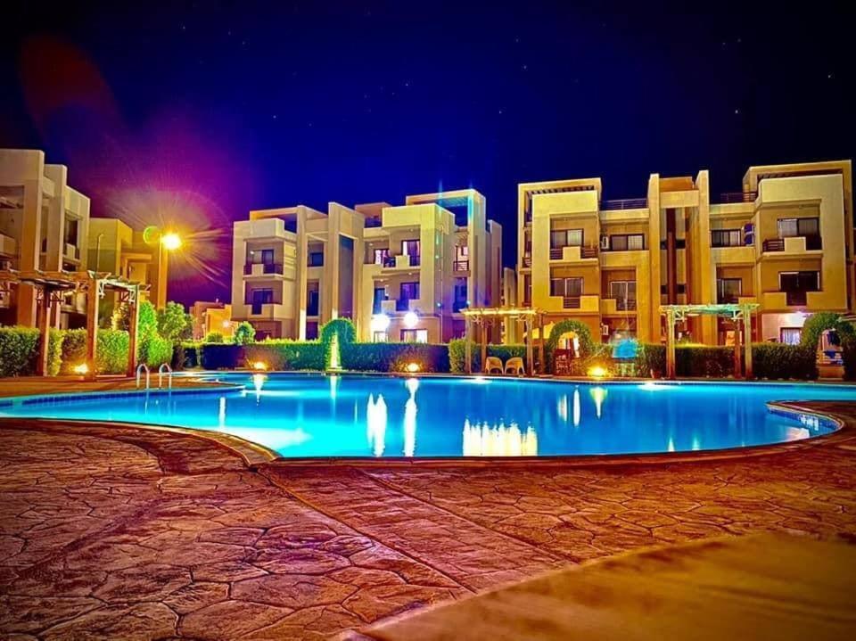 Amazing Chalet At Bluebay Asian Resort Pool View - Families Only Ain Sukhna Luaran gambar